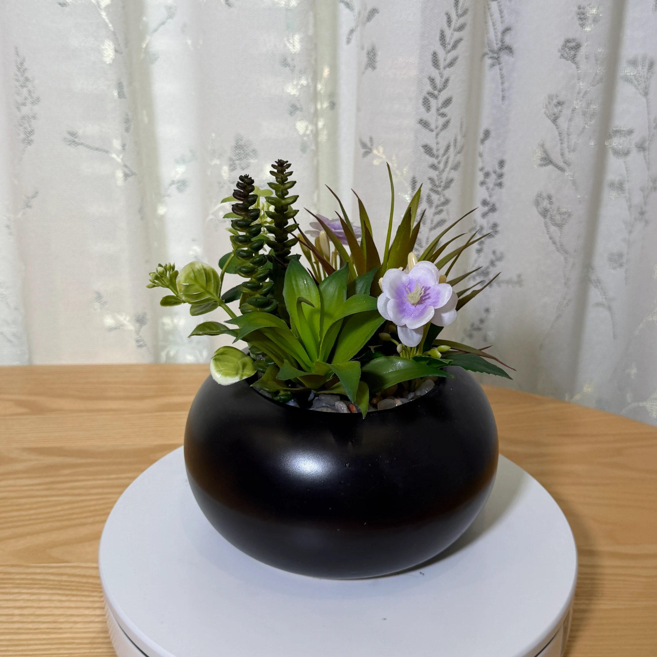 DR0149 (2) Arranjo de Suculentas Artificiais com Flor Lilás